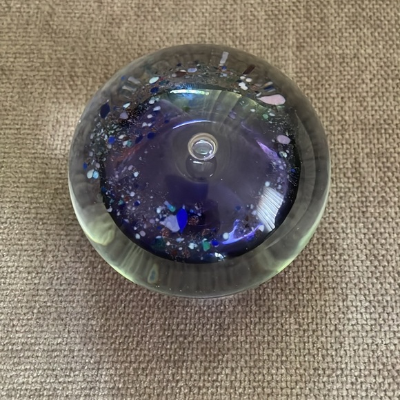 Rare signed paperweight - Picture 2 of 7